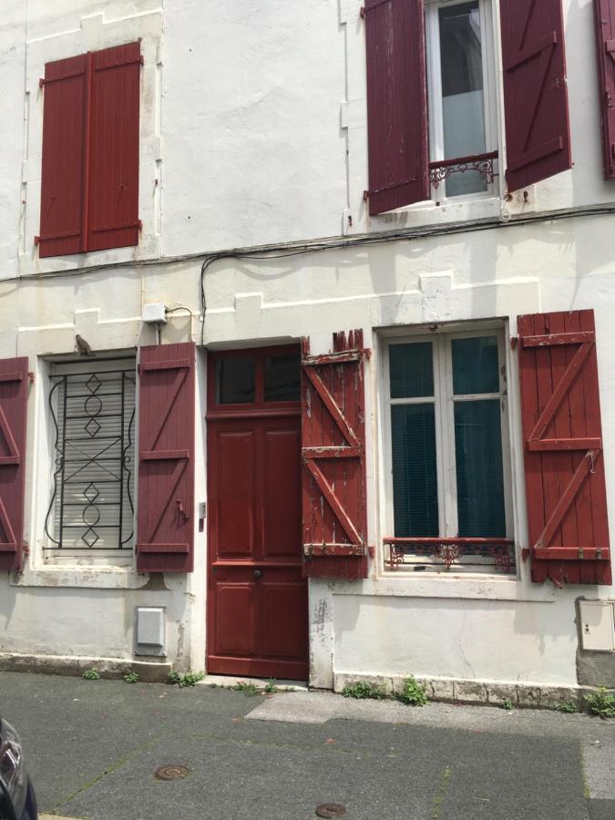 Belle Chambre Au Coeur De Bayonne Apartment Luaran gambar